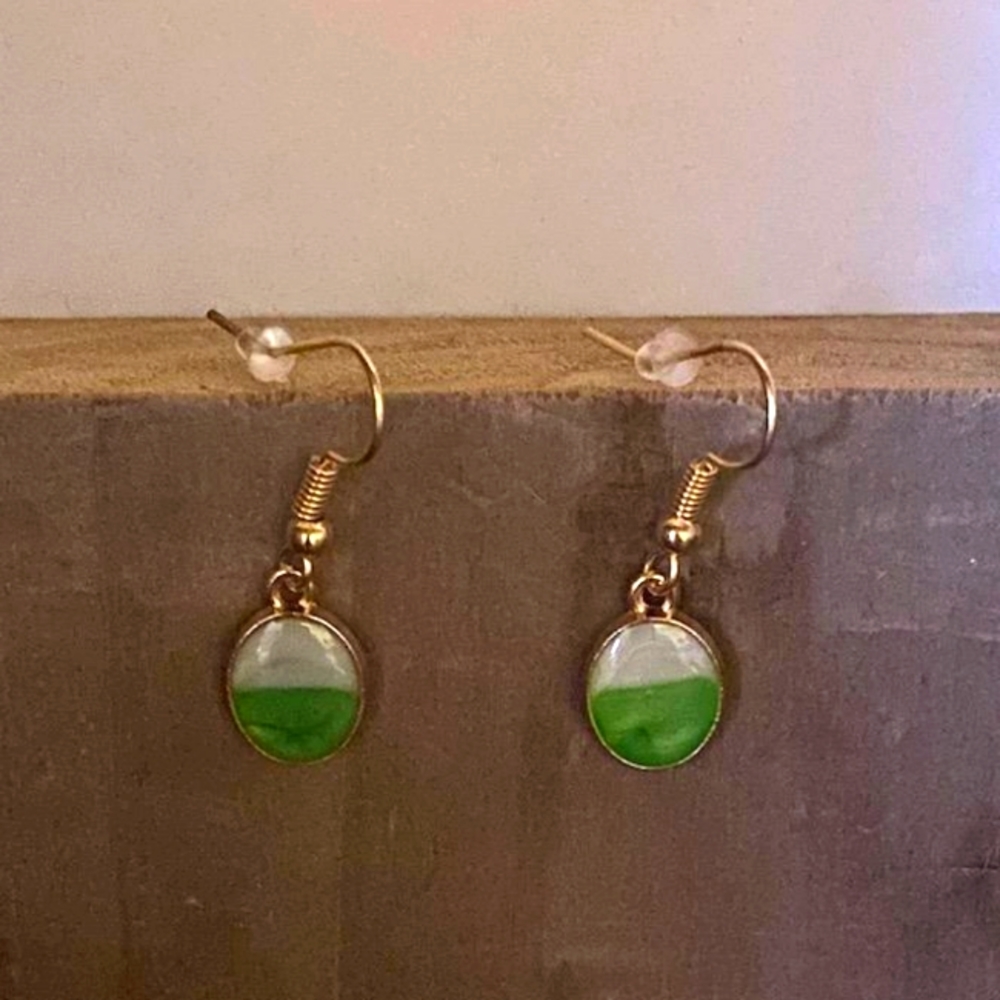 Green and white circle earrings